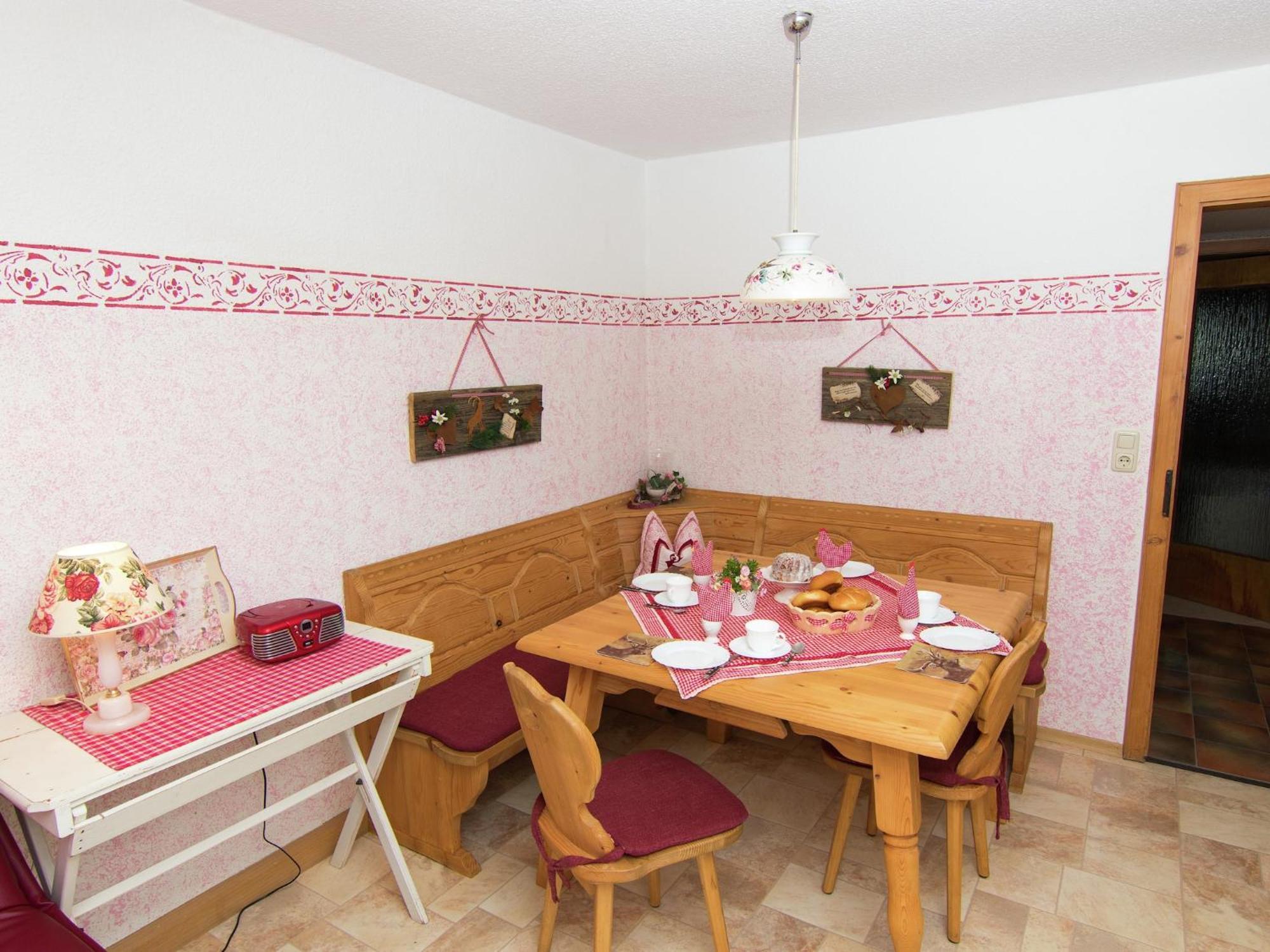 Alluring Holiday Home In Ubersee With Whirlpool Esterno foto