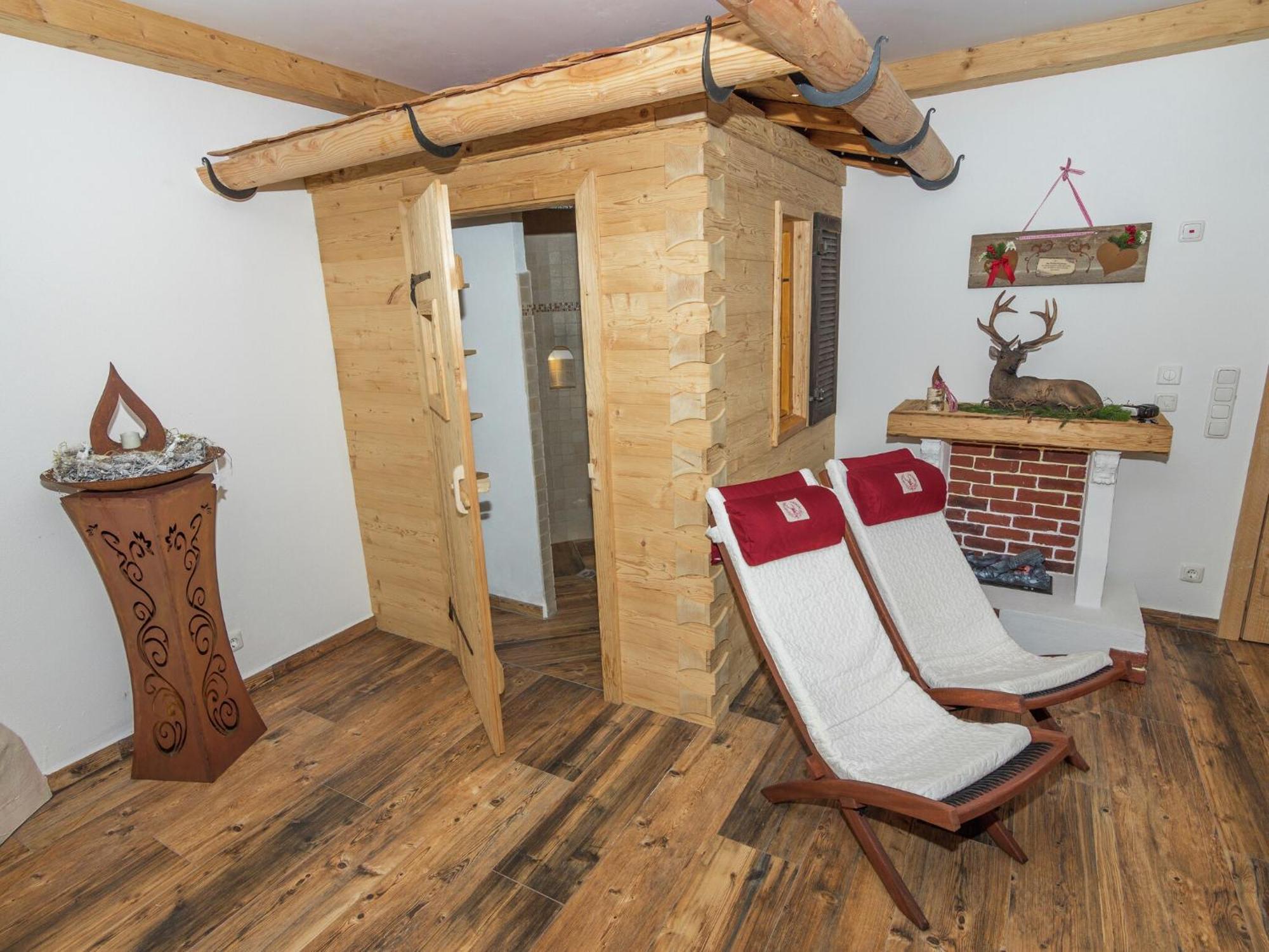 Alluring Holiday Home In Ubersee With Whirlpool Esterno foto