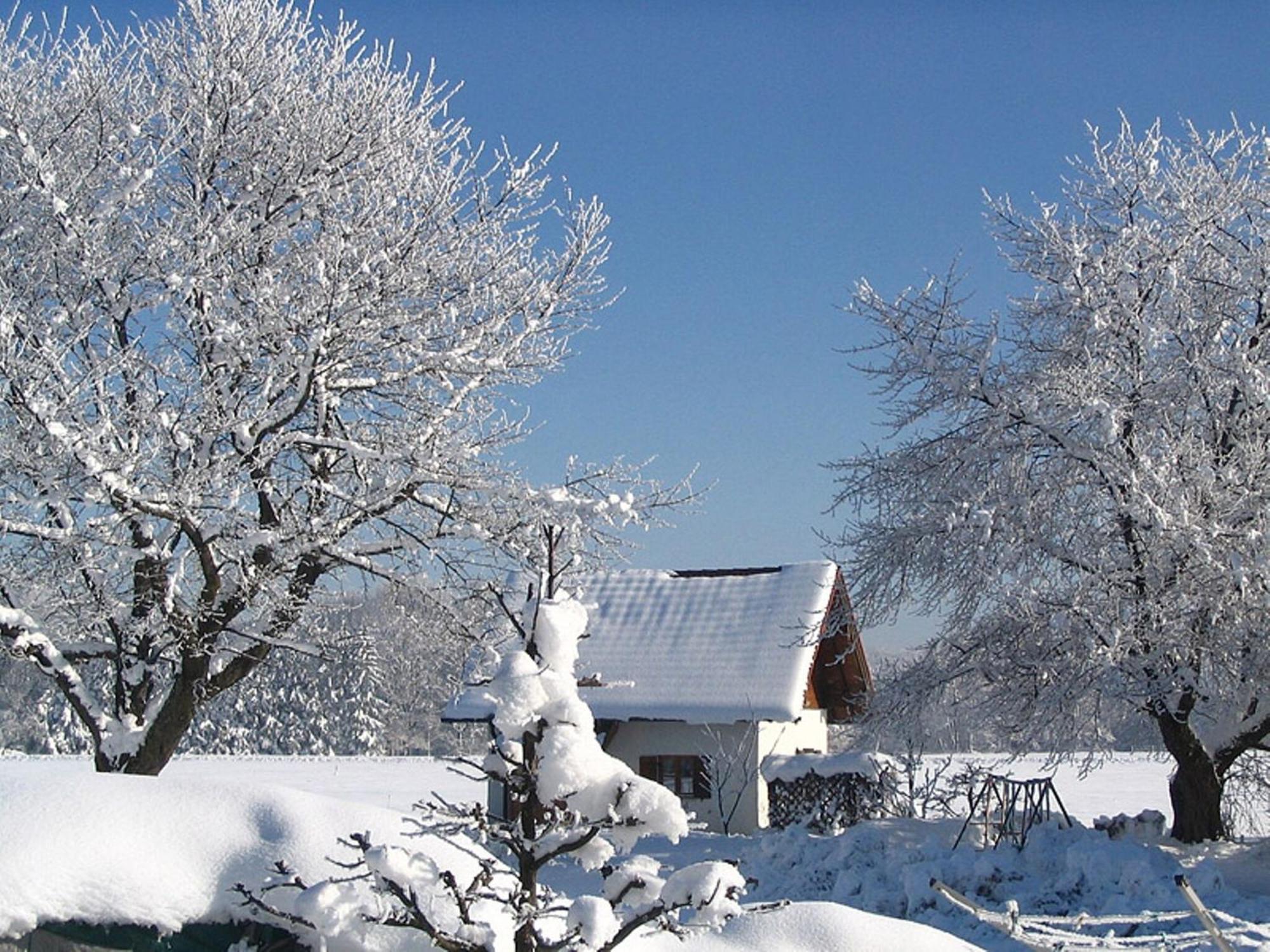 Alluring Holiday Home In Ubersee With Whirlpool Esterno foto