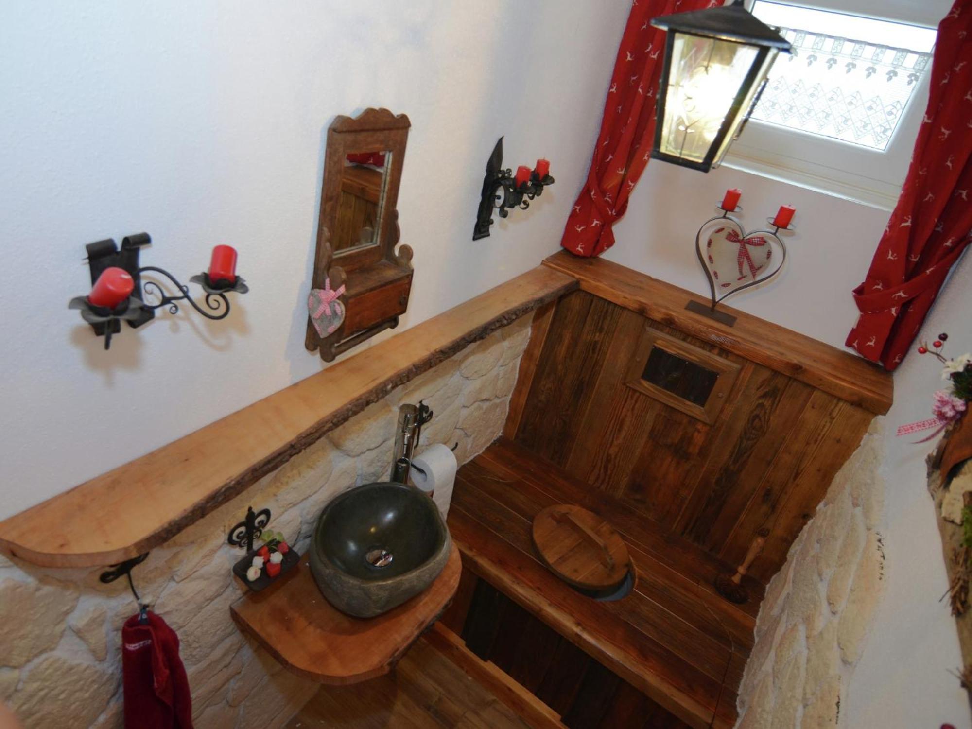 Alluring Holiday Home In Ubersee With Whirlpool Esterno foto
