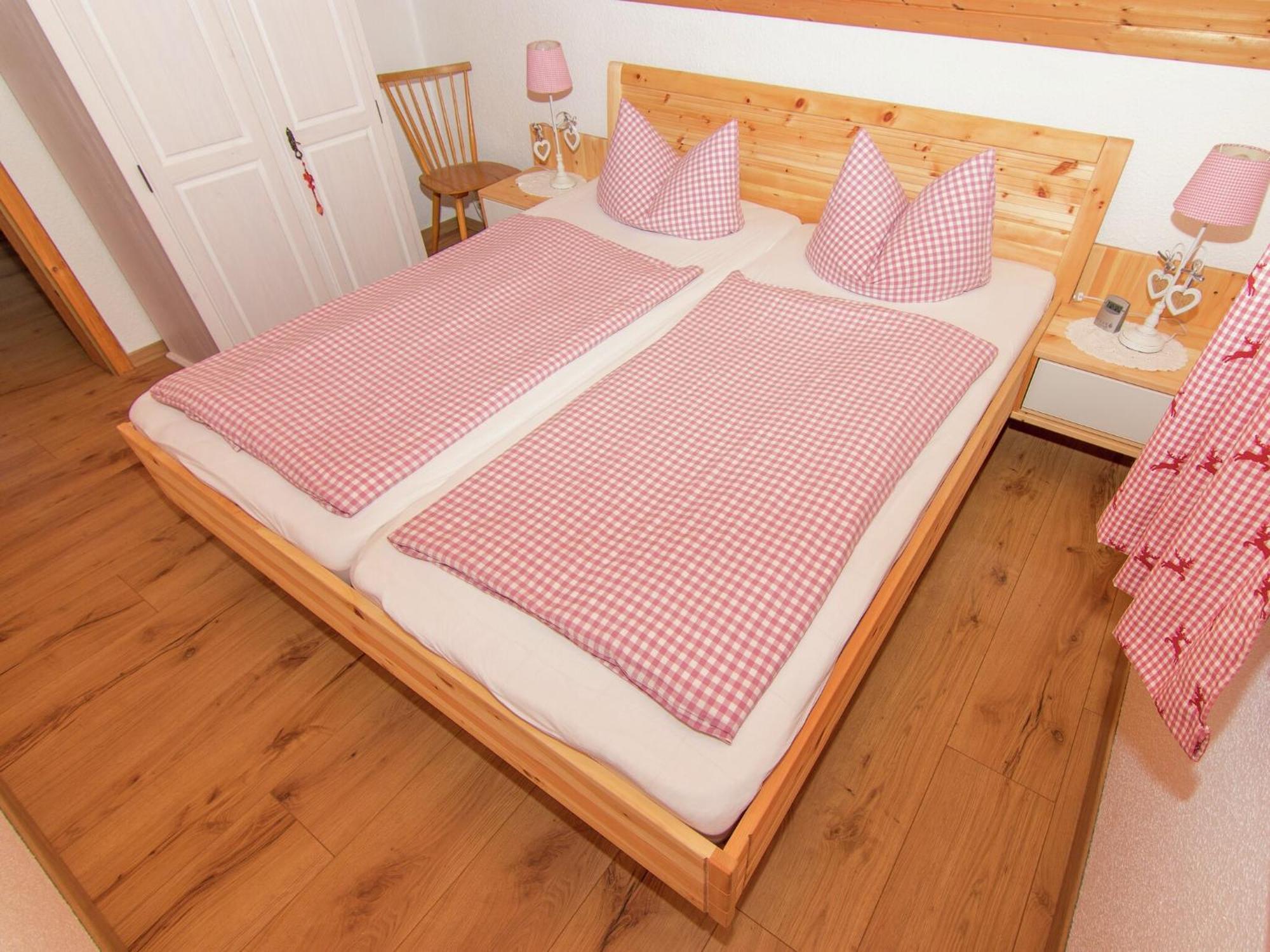 Alluring Holiday Home In Ubersee With Whirlpool Esterno foto