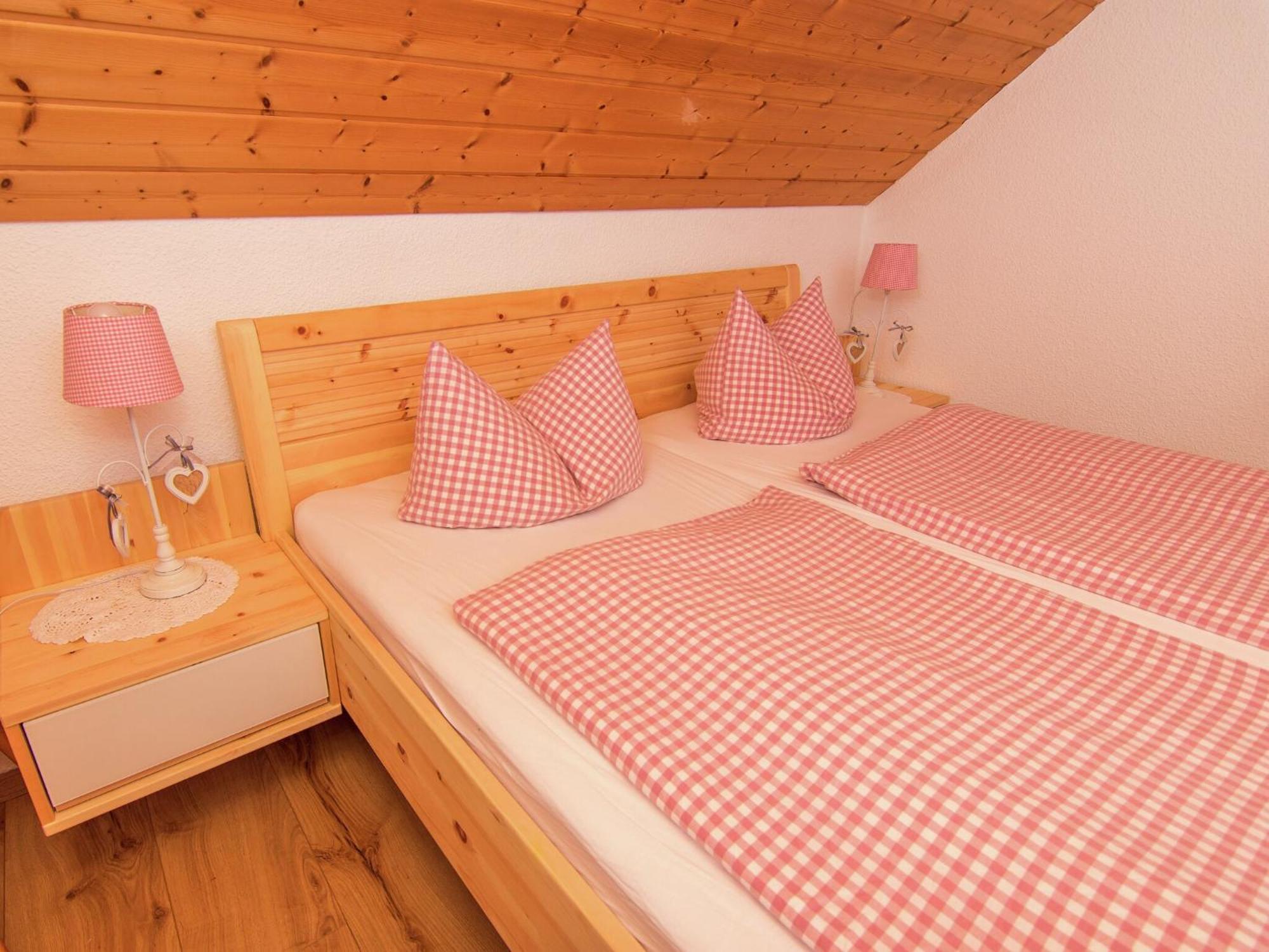 Alluring Holiday Home In Ubersee With Whirlpool Esterno foto
