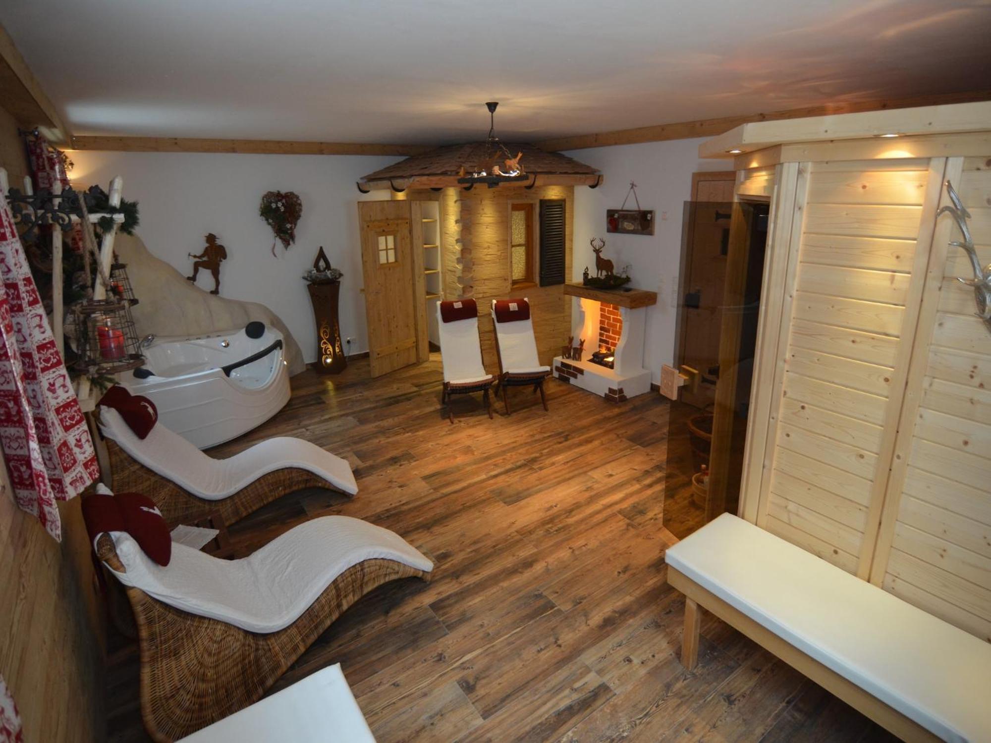Alluring Holiday Home In Ubersee With Whirlpool Esterno foto