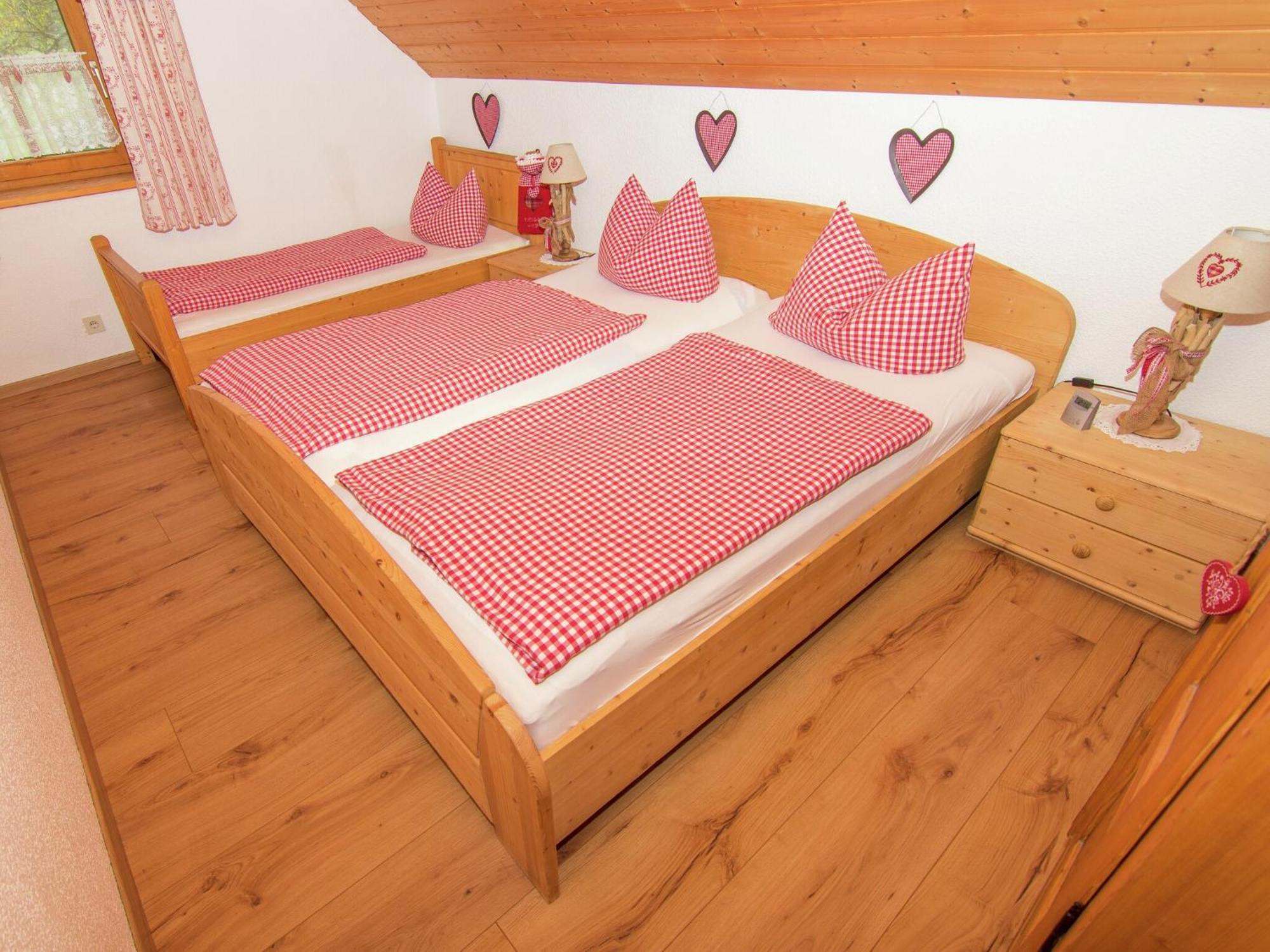 Alluring Holiday Home In Ubersee With Whirlpool Esterno foto