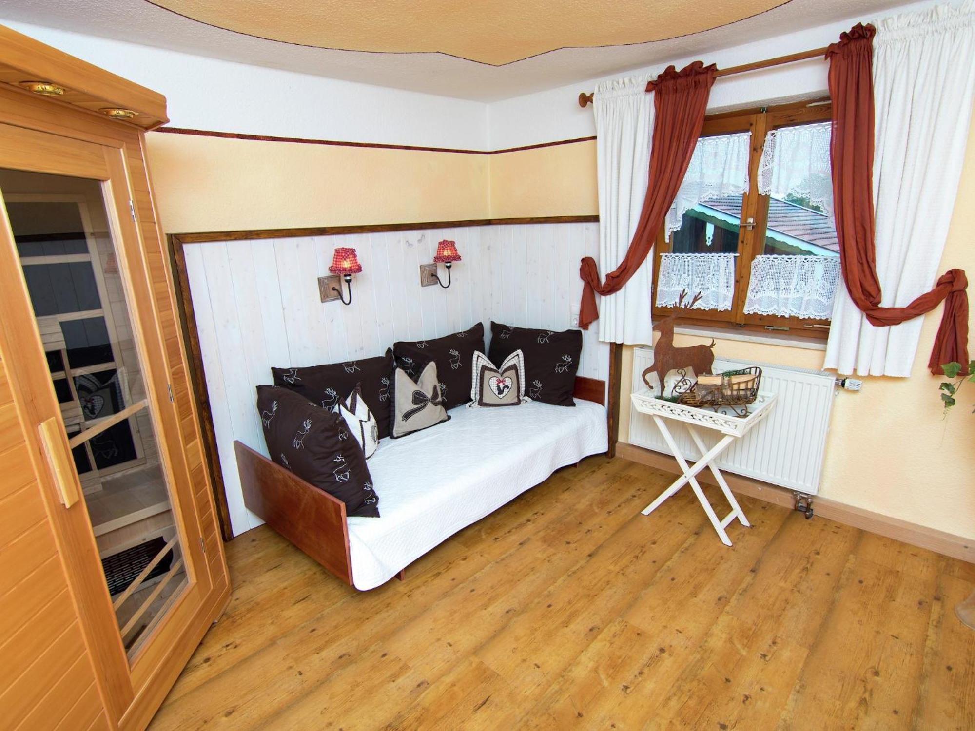 Alluring Holiday Home In Ubersee With Whirlpool Esterno foto