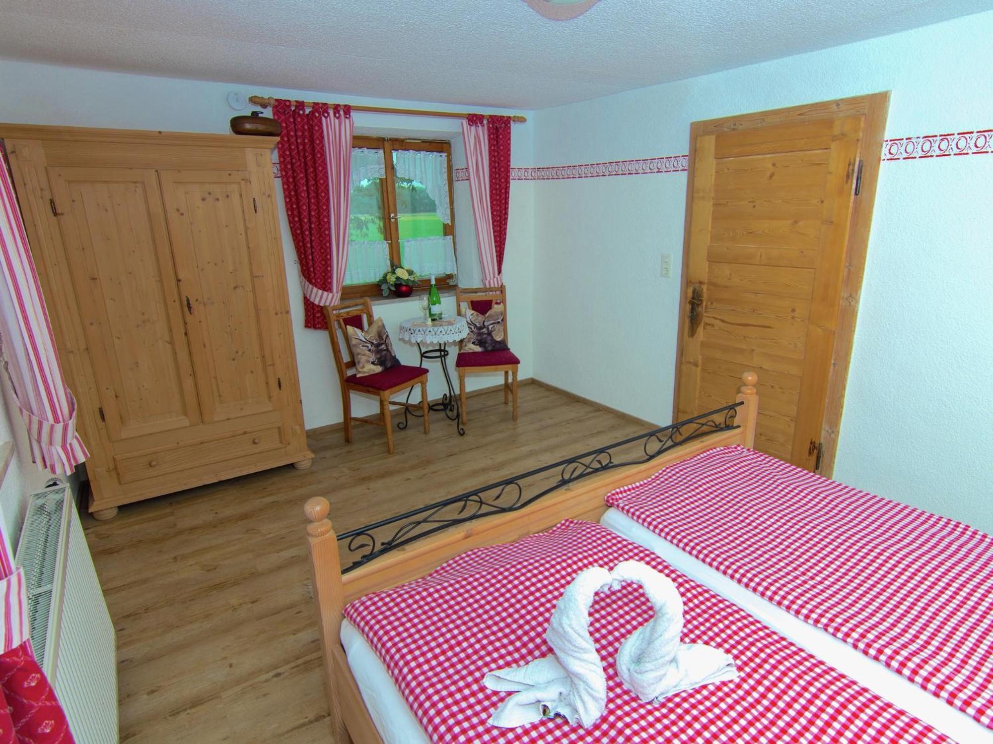 Alluring Holiday Home In Ubersee With Whirlpool Esterno foto