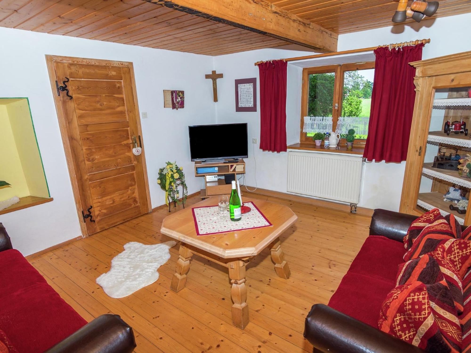 Alluring Holiday Home In Ubersee With Whirlpool Esterno foto