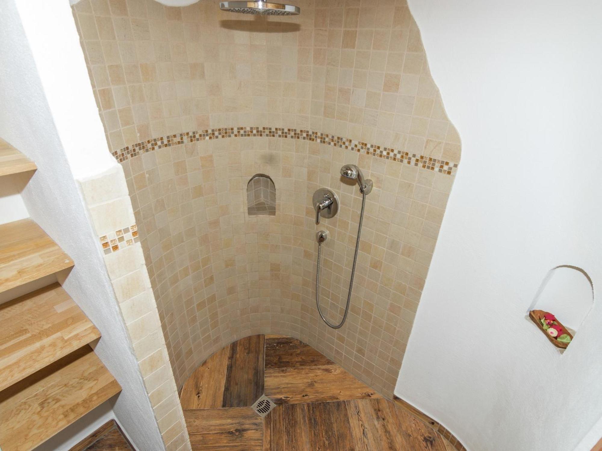 Alluring Holiday Home In Ubersee With Whirlpool Esterno foto