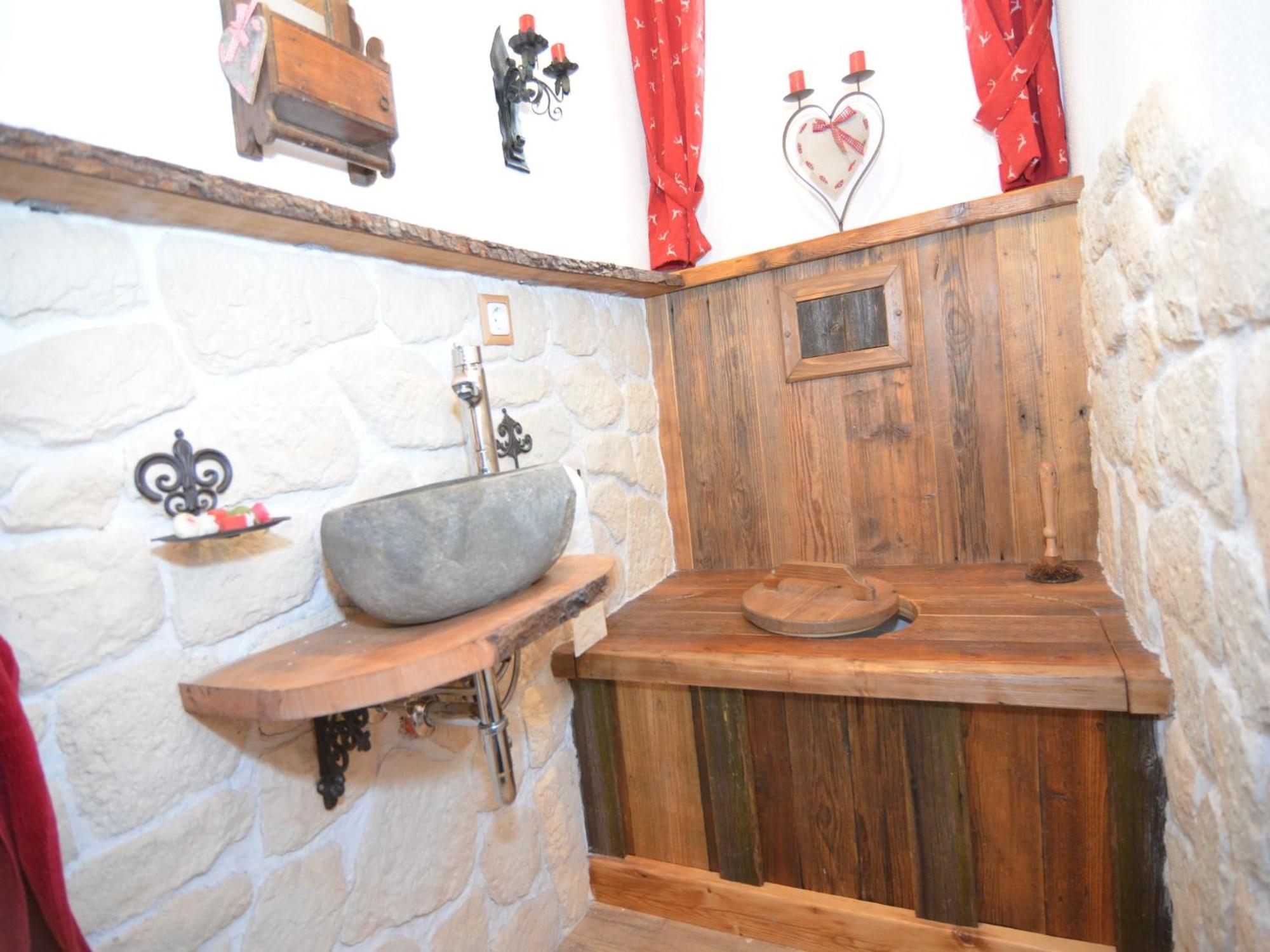 Alluring Holiday Home In Ubersee With Whirlpool Esterno foto